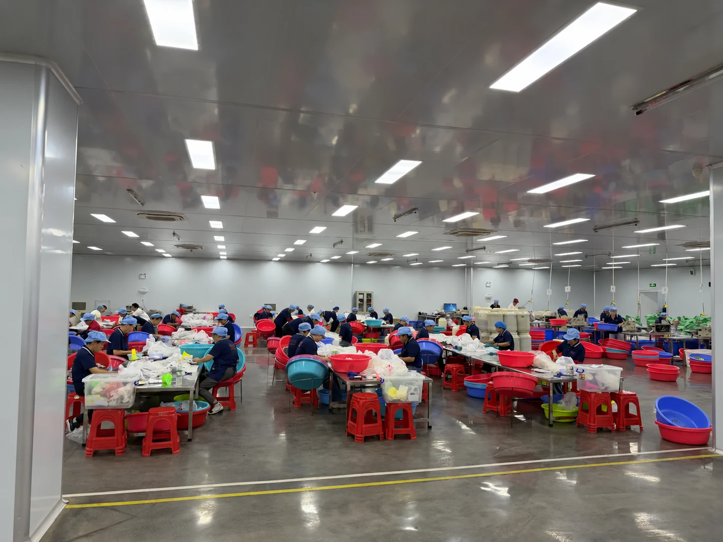 槟戈铁马洁净生产车间作业现场